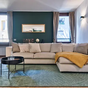 Arena Living - Next To Arena Apartment